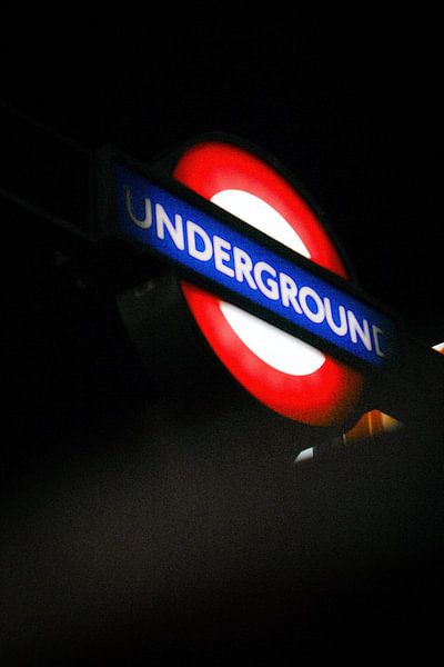 London by Hello Pompoyo