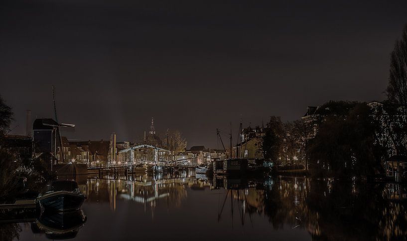 Leiden in de Avond van Dirk Keij-Bron