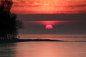 Zonsopkomst boven Ijsselmeer