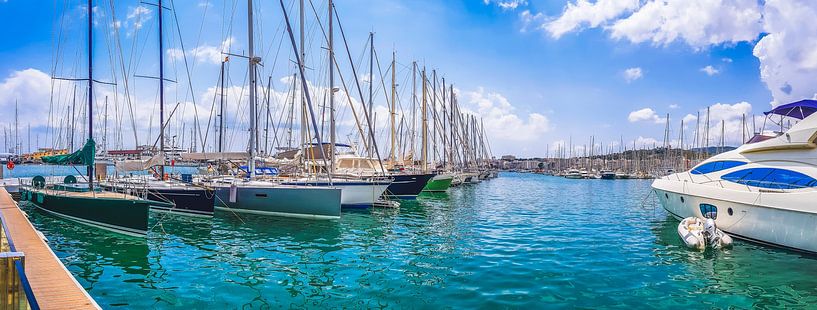 Mallorca Hafen mit Boote von Mustafa Kurnaz