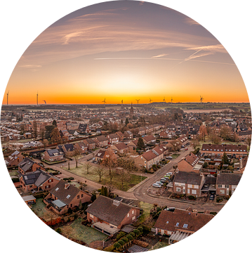 Dronepanorama van de zonsopkomst bij Bocholtz in Zuid-Limburg