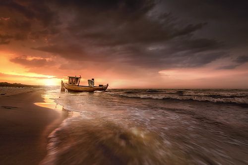 Zonsondergang op het strand van Ahlbeck aan de Oostzee op Usedom.
