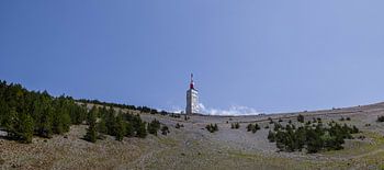 Panorama en couleur du mât émetteur sur le Mont Ventoux