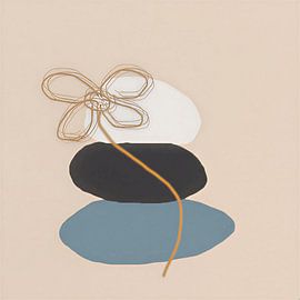 Des galets minimalistes avec une fleur beige, style wabi sabi japandi.