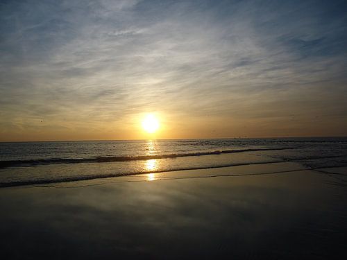 Zonsondergang bij Noordzee
