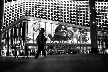 La femme Catharijne en bnw sur PIX STREET PHOTOGRAPHY