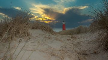 Les dunes de Texel au coucher du soleil sur Raymond Kuhlman