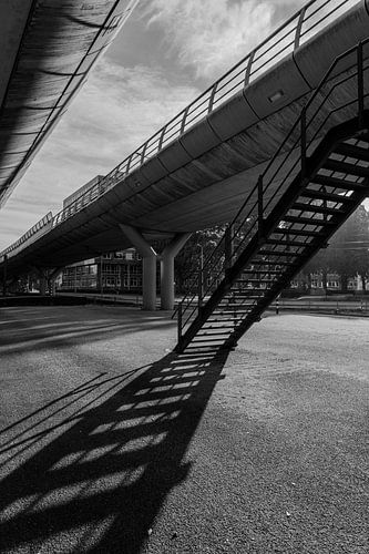 Shadowplay onder de Fly-over aan het 24 oktoberplein in Utrecht