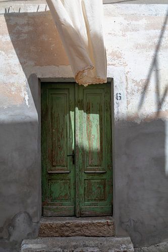 Oude deur en was, urban mediterraan