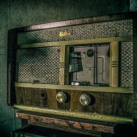 Vintage Radio von Mandy Winters