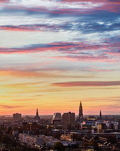 Skyline von Groningen bei Sonnenuntergang