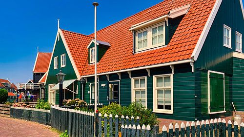 Huis met hekje, Marken