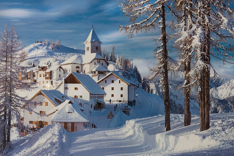 Italienisches Dorf im Schnee von Giovanni della Primavera