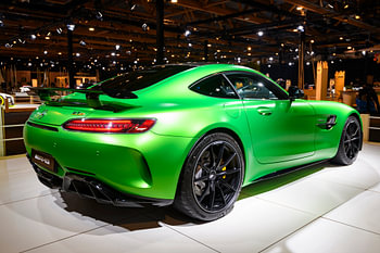 Mercedes-AMG GT R Coupé Sportwagen in Grün