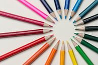 Collectie van bont gekleurde potloden van Tonko Oosterink thumbnail