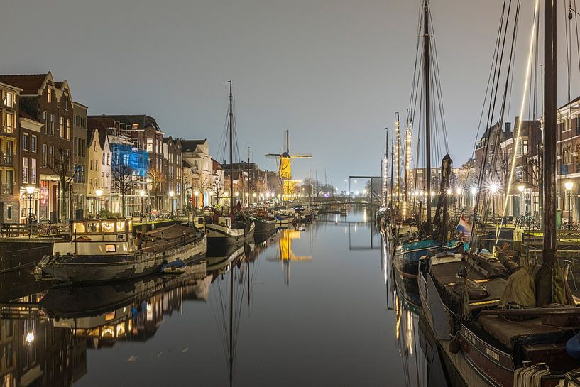 Delfshaven in Rotterdam am Abend mit Spiegelung von Karin Riethoven