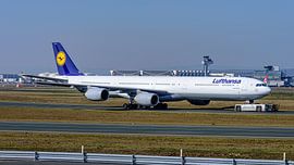 Lufthansa Airbus A340-600 Passagierflugzeug. von Jaap van den Berg