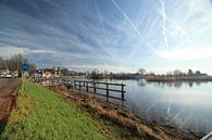 Hollandsche IJssel bij Gouda met reflectie van de wolken van André Muller thumbnail