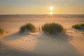 Sonnenuntergang am Strand bei Callantsoog von Eefje John
