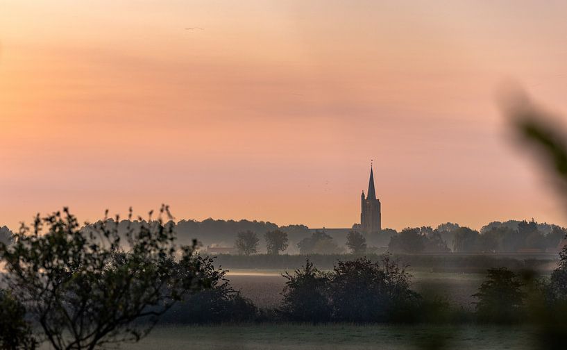St. Marienkirche an einem nebligen Morgen 2 von Percy's fotografie
