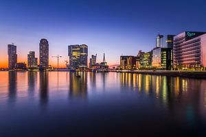 Der Kop van Zuid in Rotterdam von Evert Buitendijk