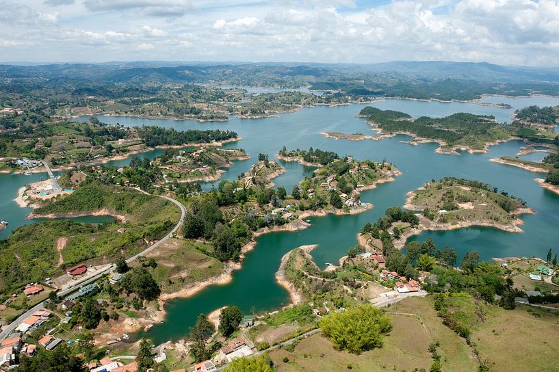 Embalse del Penol by Richard Wareham