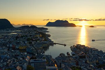 Alesund from the local mountain Aksla with sunset by Anja B. Schäfer