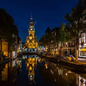 The Weigh House in the evening by Jochem van der Blom