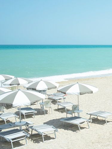 Strandschirme in Le Marche, Italien - Reisefotografie