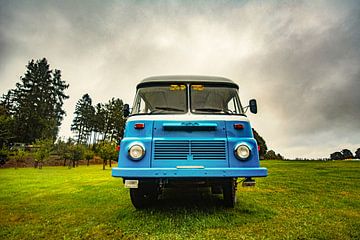 Oldtimer bus DDR van Johnny Flash