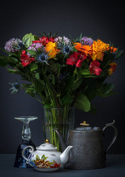 moderne klassiekers stilleven met bloemen van Peter van Mierlo