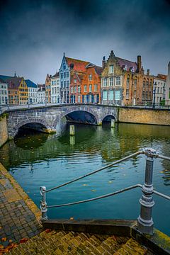 Fotografie Belgien Architektur - Der Langerei Kanal mit seinen historischen Häusern in Brügge
