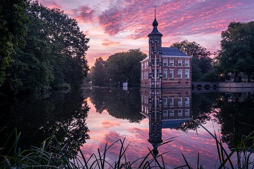 Lever de soleil au château de Bouvigne