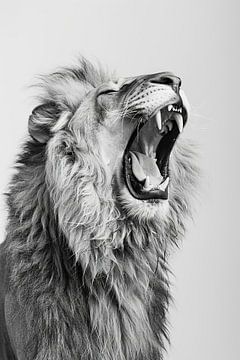 Vermoeide geeuwende leeuw in zwart-wit van Poster Art Shop
