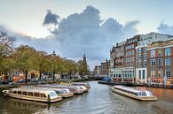 Rondvaartboten Muntplein Amsterdam van Dennis van de Water thumbnail