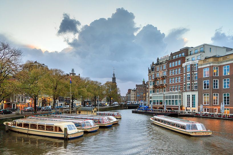 Rondvaartboten Muntplein Amsterdam par Dennis van de Water