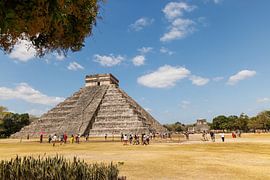 Pyramid of Chichen Itza. Mexico by Eddie Meijer