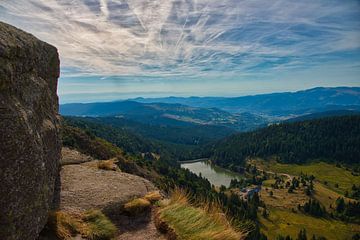 Vue sur le lac de Forlet dans les Vosges sur Tanja Voigt