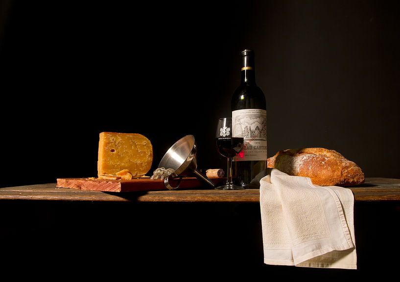 Stilleben mit Wein, Brot und Käse von Marco Heemskerk
