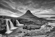 Kirkjufellsfoss waterval van Menno Schaefer thumbnail