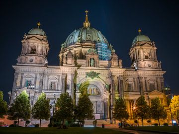 Berlijn - Berlijnse Dom bij nacht van t.ART