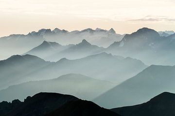 De Zwitserse bergen van Claire Droppert