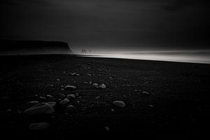 Black beach by Prachtt