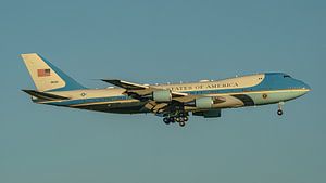 Die Air Force One trifft in Brüssel ein.