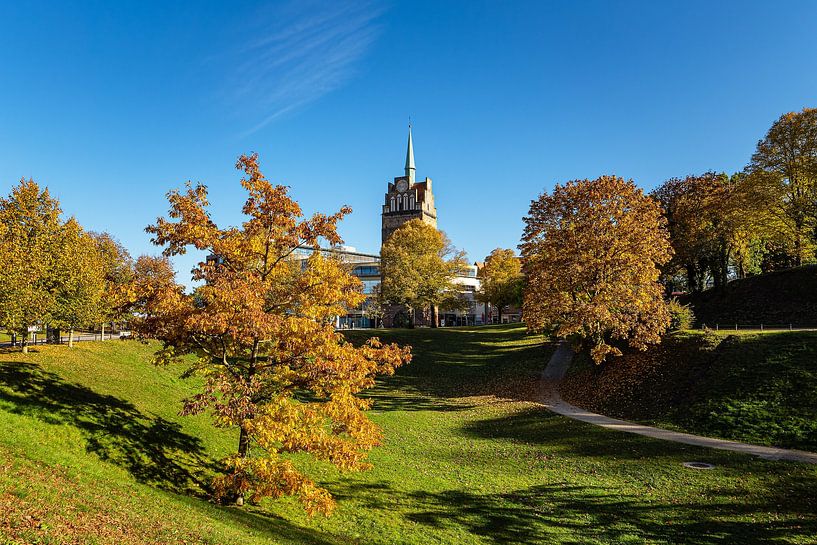 View of the Kröpeliner Tor in the Hanseatic city of Rostock in autumn by Rico Ködder