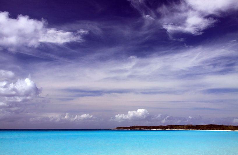 Caribbean sea by Leon van Hulst