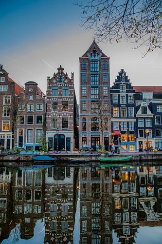 Amsterdamse grachten (Nederland) bij zonsopgang