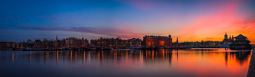 Panorama van de Oosterdokskade in Amsterdam, 2020