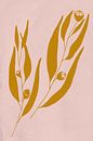 Moderne botanische kunst. Eucalyptustakje in donkergeel op roze van Dina Dankers thumbnail