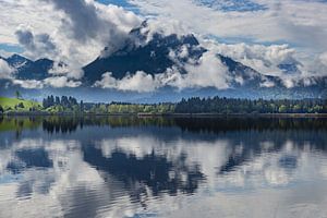 Le lac de Hopfen et le Säuling sur Walter G. Allgöwer